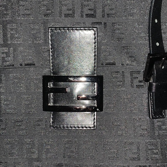 A black Fendi tote bag - Picture 2 of 10